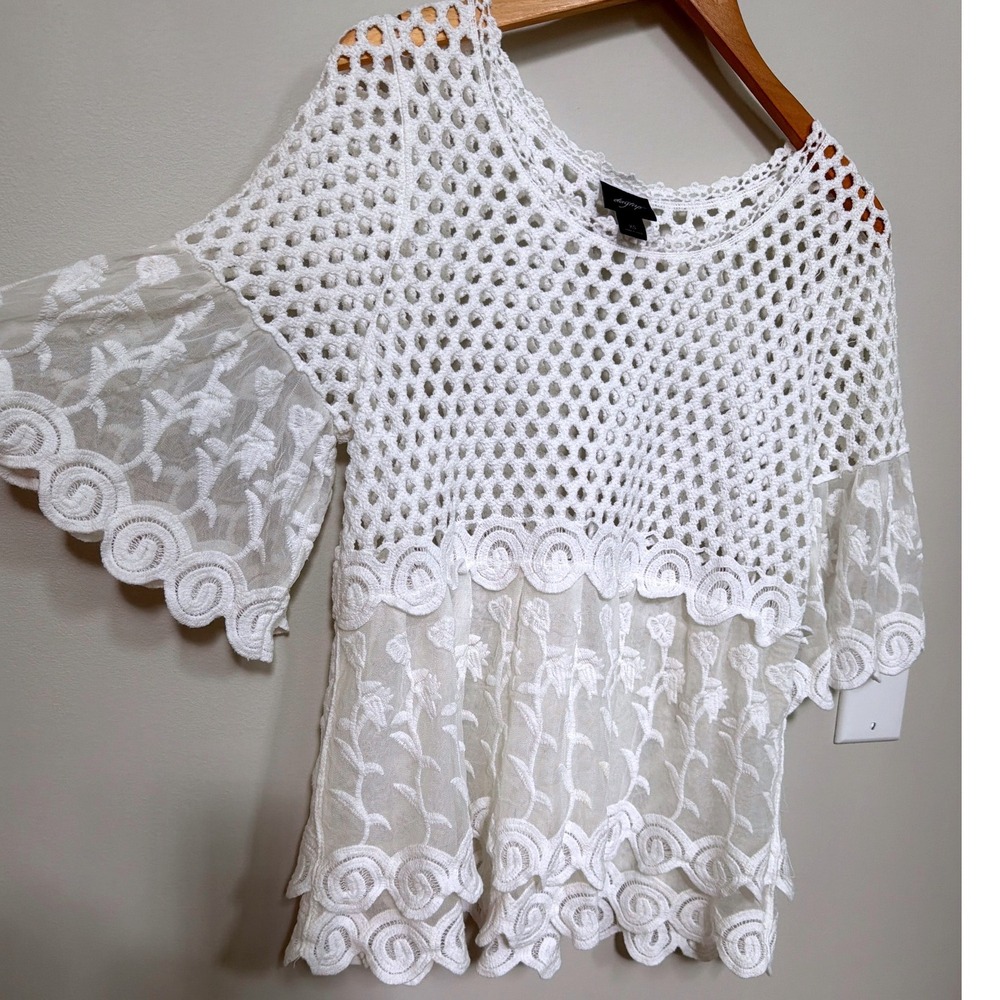 BKE Festival Boho Crochet Open Knit Bell Sleeve Sheer Lace Top XS White Layering
